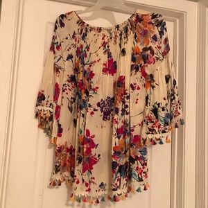 Cinched neckline flowy cream patterned shirt